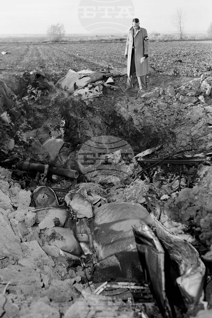 Dynamited Airliner 1955