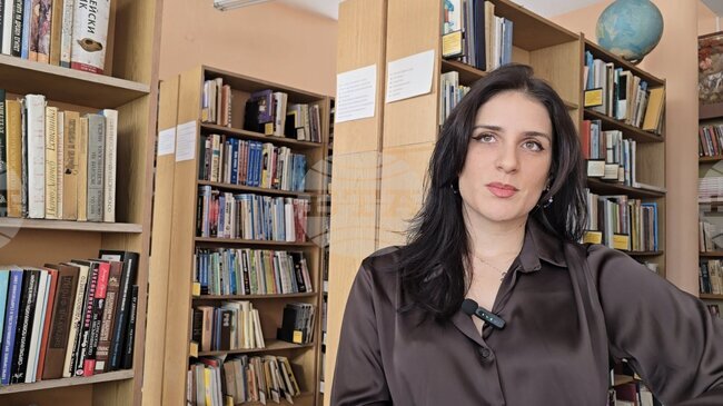 Иванка Ракова подготвя премиера на своята стихосбирка „Жив сън“ в родния си град Панагюрище