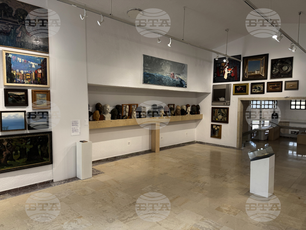 Художествената галерия в Казанлък ще представи творчеството на близо 30 местни художници в новото си депо „Съвремие"