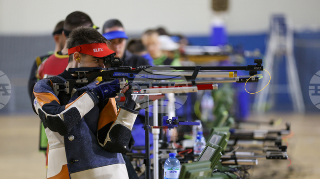 Антон Ризов не успя да достигне финала на 10 метра пушка на Световното първенство по спортна стрелба в Кайро