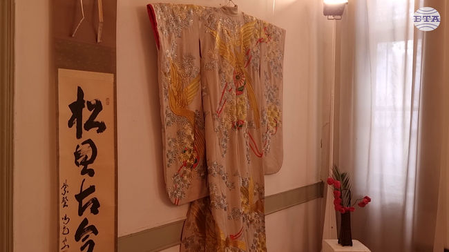 Кодовете в японското кимоно, медитацията чрез икебана, тънкостите на чайната церемония и калиграфията бяха представени в Хасково