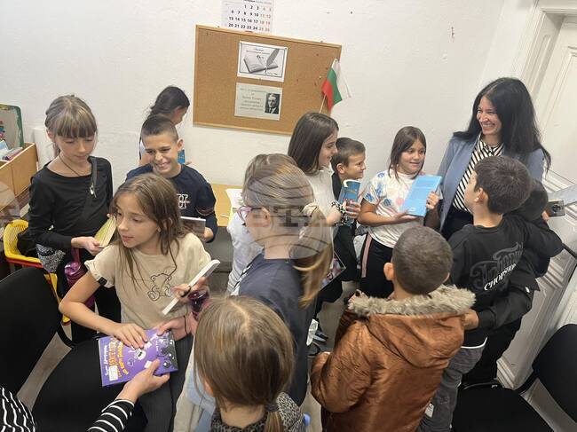 Образователен урок за родопските будители се проведе във филиал „Стар център“ на Регионална библиотека в Смолян