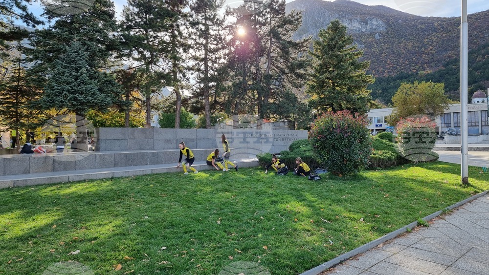 Враца - Спортен клуб "Ритмика" - паметник на Христо Ботев - инициатива