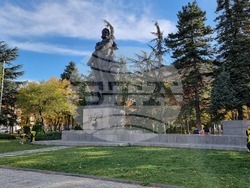 Враца - Спортен клуб "Ритмика" - паметник на Христо Ботев - инициатива