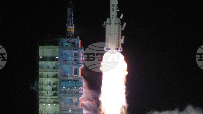 Китайската космическа мисия „Шънчжоу-21“ бе изстреляна към орбиталната станция „Тянгун"