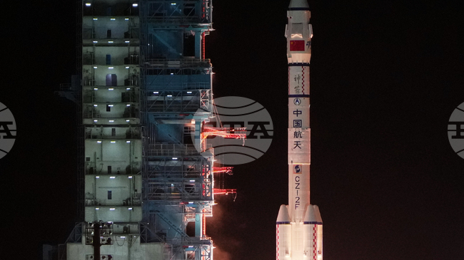 Китай изстреля космическия кораб „Шънчжоу-22“
