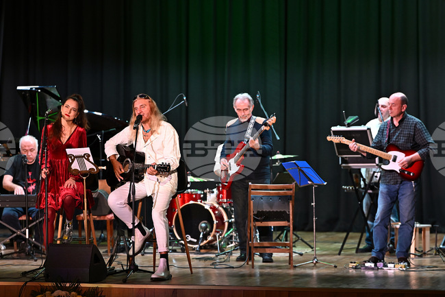 С концерт на Костадин Георгиев – Калки и група „Медикус“ Монтана чества Деня на народните будители