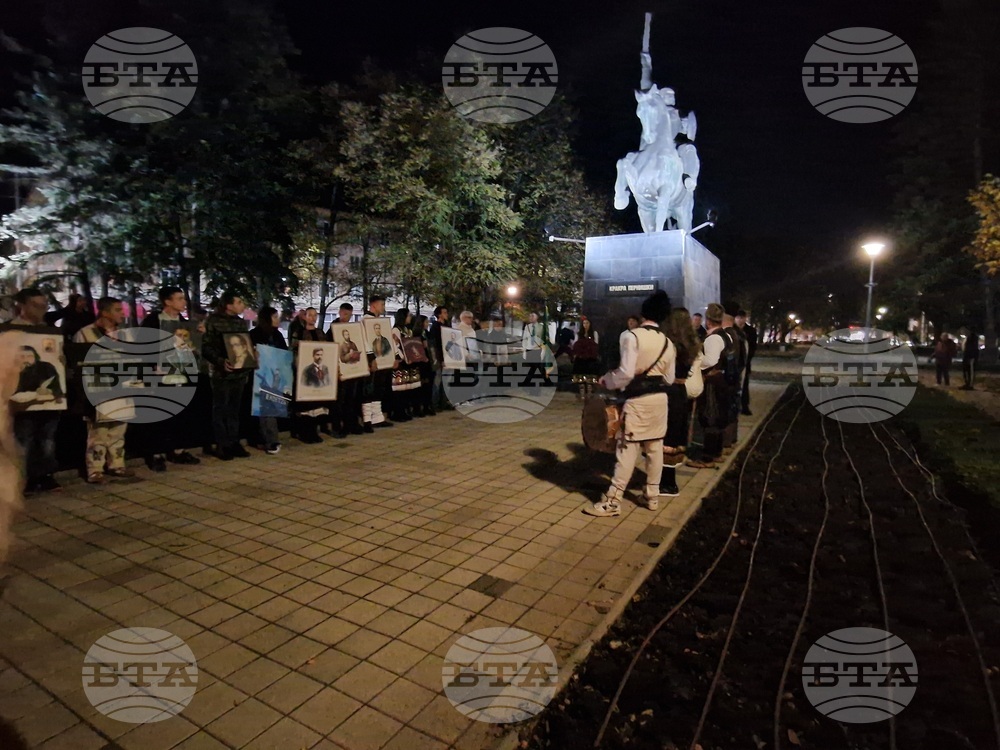 Перник - „Седмица на будителите“ - ученици - факелно шествие