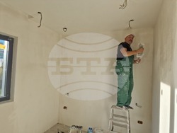 Търговище - „Модера хаус“ ЕООД - производство на дървени къщи - мострена къща