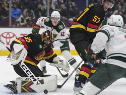 Wild Canucks Hockey