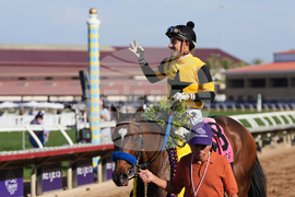 Breeders Cup Juvenile Fillies Horse Racing