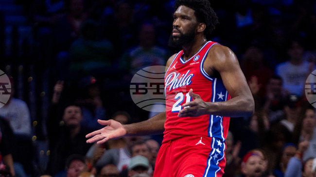 НБА глоби Джоел Ембийд с 50 000 долара за неприличен жест, той поиска глоби и за съдиите за същото