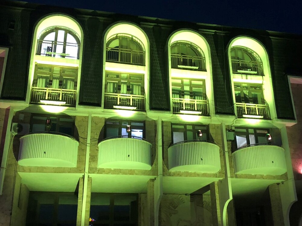 Камерна опера – Благоевград засиява в зелено в знак на приятелство и добро сътрудничество на Благоевград с Ирландия