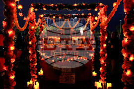 Dia De Los Muertos Ofrendas