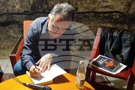 Велико Търново - Галин Никифоров гостува в литературния формат „Близък прочит“