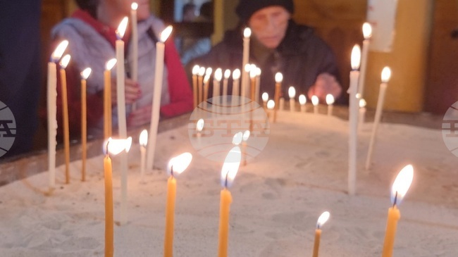 Община Перник осигурява безплатен транспорт за Архангелова задушница