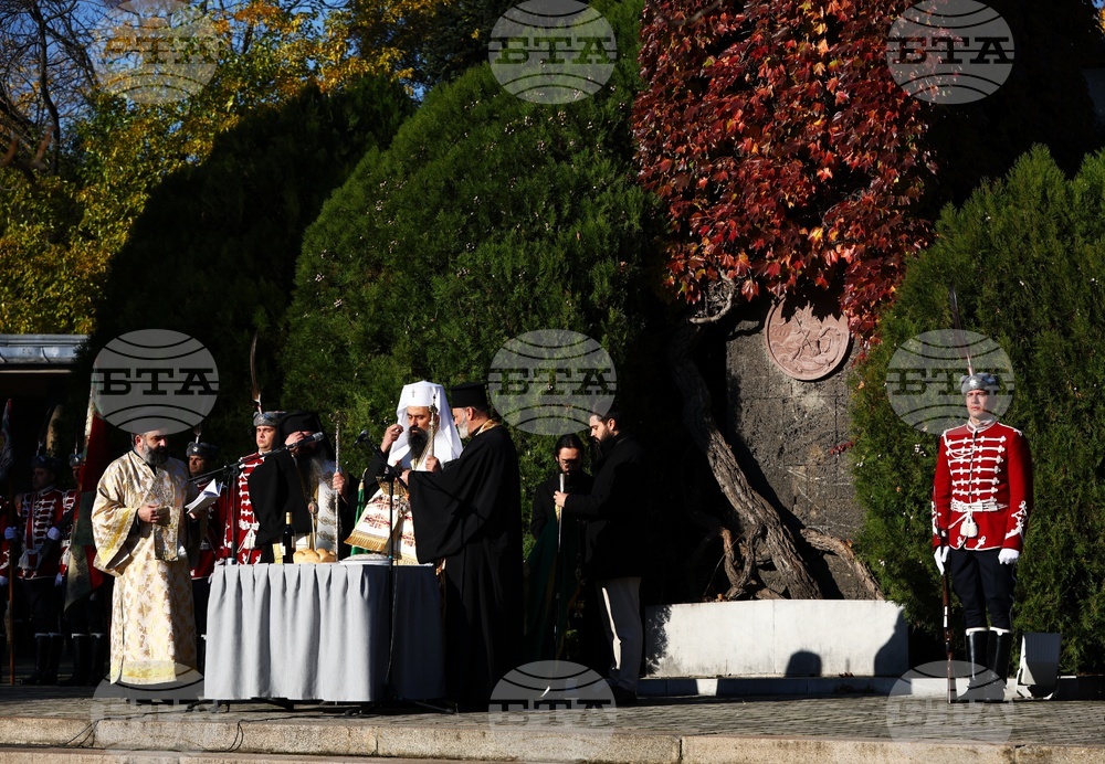 Военен мавзолей-костница - заупокойна панихида за Архангелова задушница