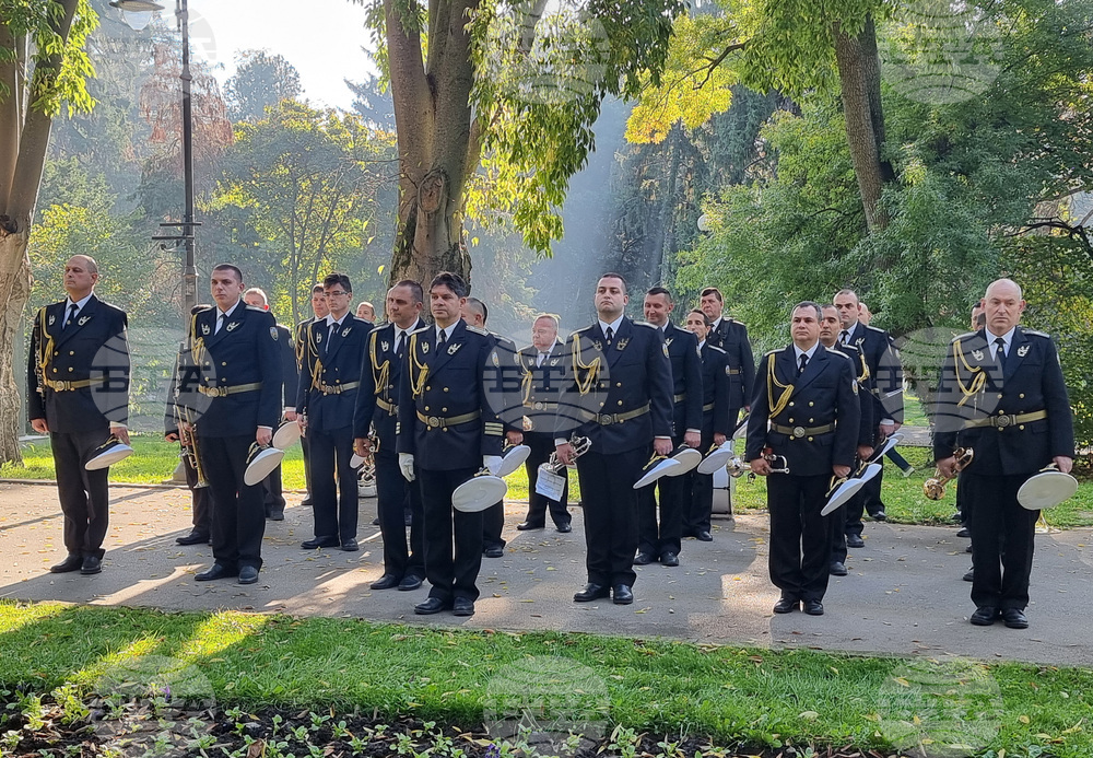 Варна - Ден на народните будители - поклонение