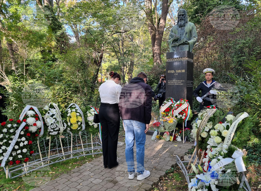 Варна - Ден на народните будители - поклонение