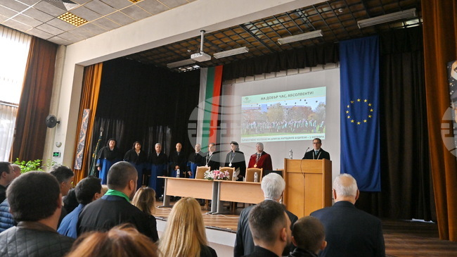 Лесотехническият университет чества Деня на народните будители с тържествена церемония и връчване на академични отличия