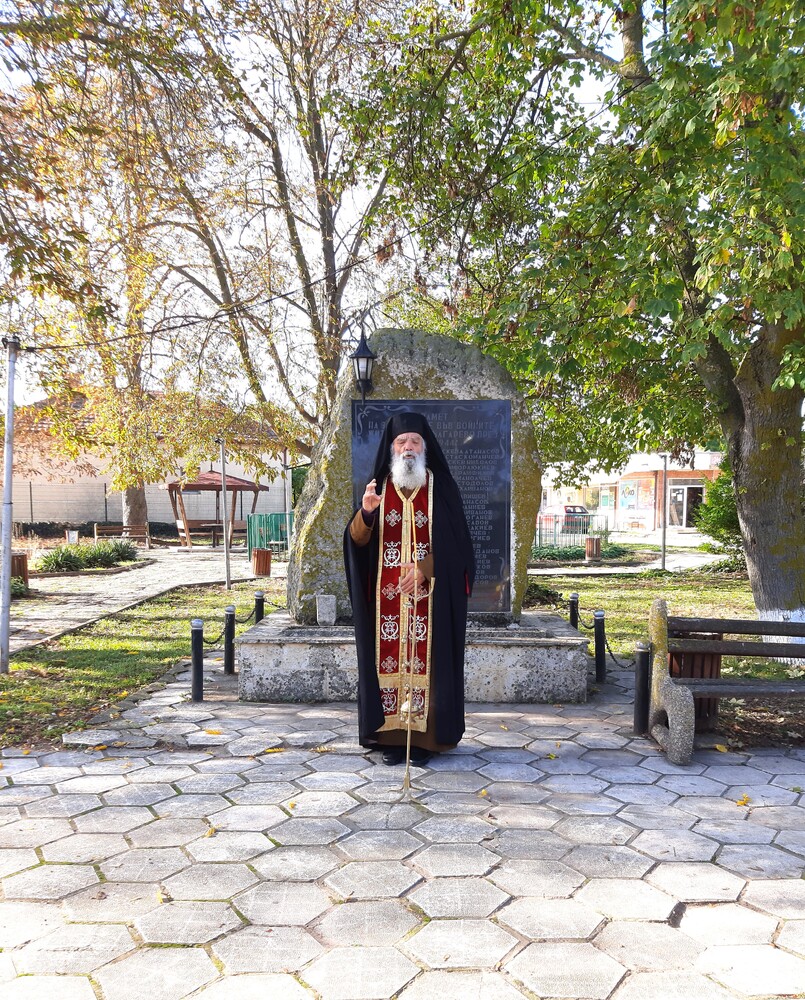 Община Каварна: Отслужена бе заупокойна молитва за Архангелова задушница в Българево