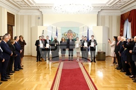 Ден на народните будители - Румен Радев - приветствие - ученици и студенти - церемония - почетни грамоти