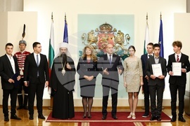 Ден на народните будители - Румен Радев - приветствие - ученици и студенти - церемония - почетни грамоти