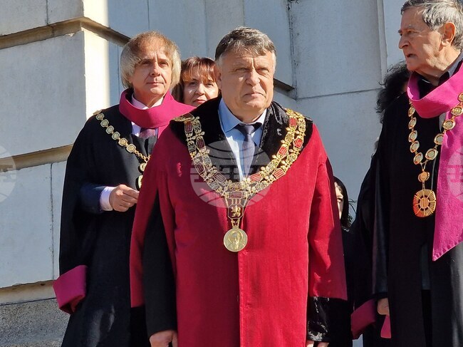 Без памет трудно можем да вървим напред, каза пред БТА ректорът на Софийския университет проф. Георги Вълчев 