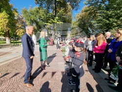 Нова Загора - паметник на Стоян Омарчевски - откриване
