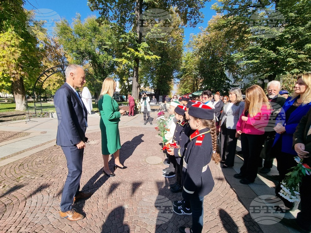 Нова Загора - паметник на Стоян Омарчевски - откриване