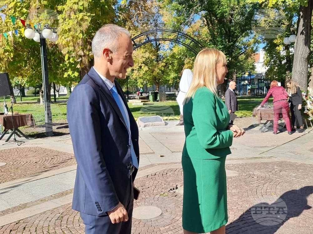 Нова Загора - паметник на Стоян Омарчевски - откриване