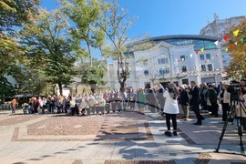 Нова Загора - паметник на Стоян Омарчевски - откриване