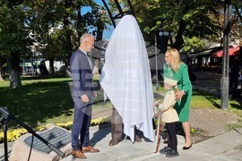 Нова Загора - паметник на Стоян Омарчевски - откриване