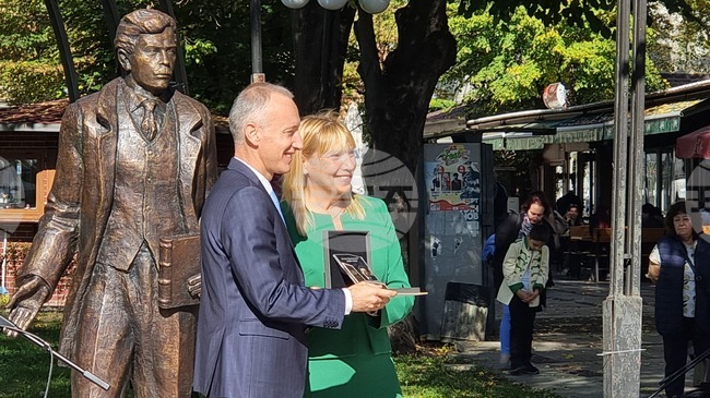 Стоян Омарчевски е визионер, положил основите на съвременното българско образование, каза в Нова Загора министър Красимир Вълчев