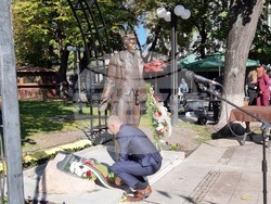 Нова Загора - паметник на Стоян Омарчевски - откриване