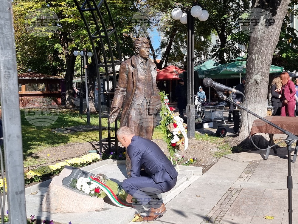 Нова Загора - паметник на Стоян Омарчевски - откриване