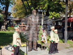 Нова Загора - паметник на Стоян Омарчевски - откриване