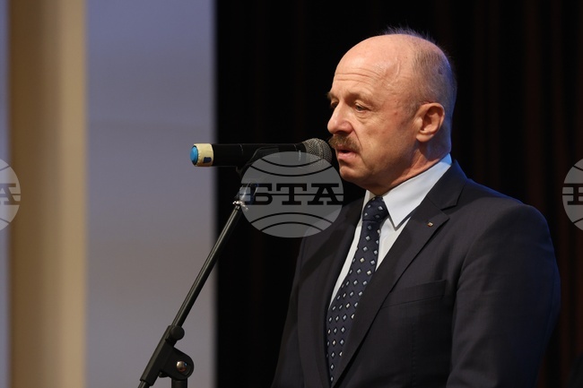 Подкрепата за българските неделни училища в Украйна е подкрепа за образователната система, заяви генералният консул в Одеса