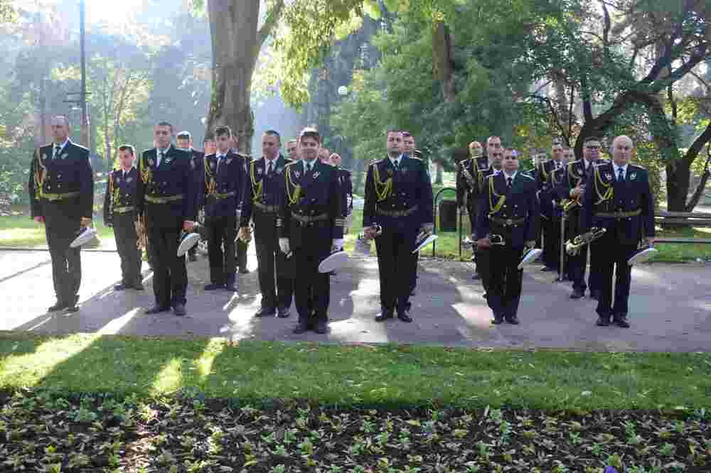 Български Военноморски Сили: Военни моряци участваха в общоградско поклонение по случай Деня на будителите 