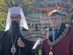 Софийският университет отбеляза с шествие Деня на народните будители 