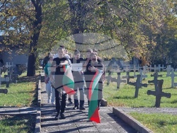 Добрич - панихида - Военно гробище-музей