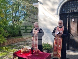 Добрич - панихида - Военно гробище-музей