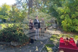 Добрич - панихида - Военно гробище-музей