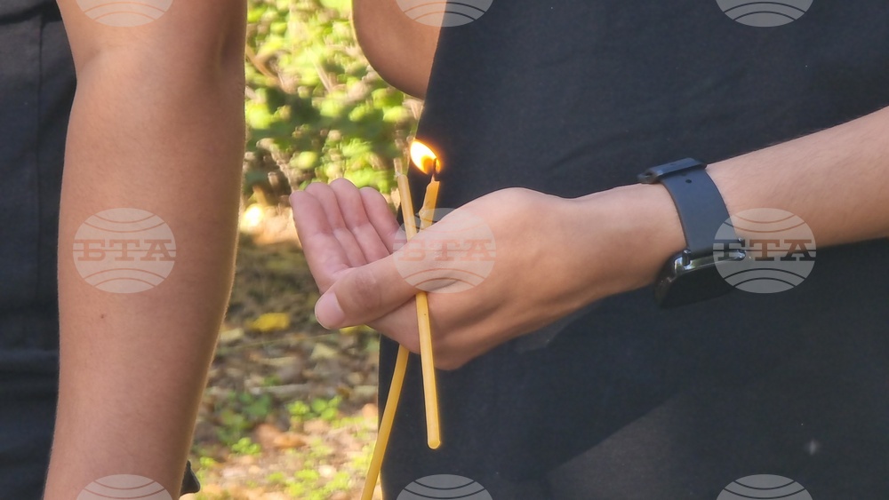 Добрич - панихида - Военно гробище-музей