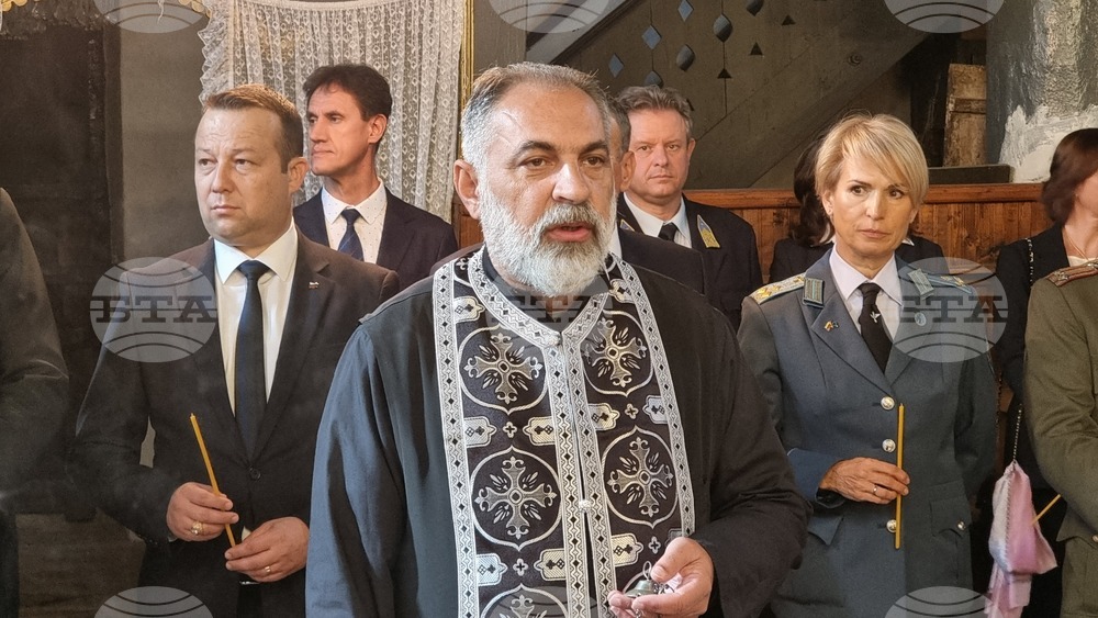 Република Северна Македония - Село Цапари - Архангелова Задушница - църква "Св. Георги" - панихида