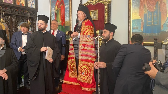 Ремонтираната българска църква "Св. Иван Рилски" бе осветена в Истанбул в присъствието на Вселенския патриарх и гости от България