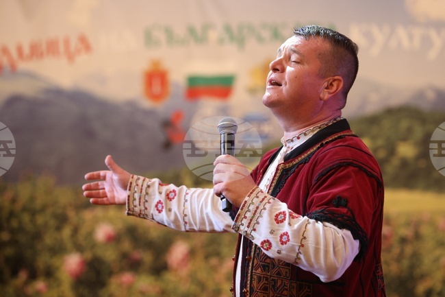 Предстоящият концерт спектакъл „Илия Луков и приятели“ на 16 април в Родопския драматичен театър в Смолян ще бъде празник на българския дух, каза Русанка Бодурова