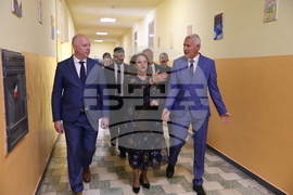 Разлог - Росен Желязков - училище - посещение