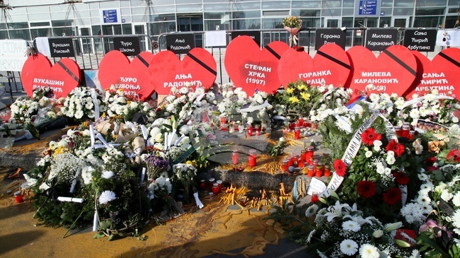 Висшият съд в Нови Сад постанови да бъде изплатено обезщетение на роднините на една от 16-те жертви на срутването на козирката на гарата