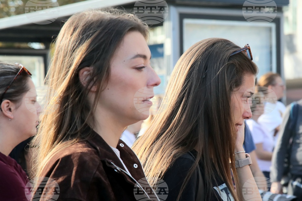 Сърбия - Нови Сад - шествие - тъжна годишнина